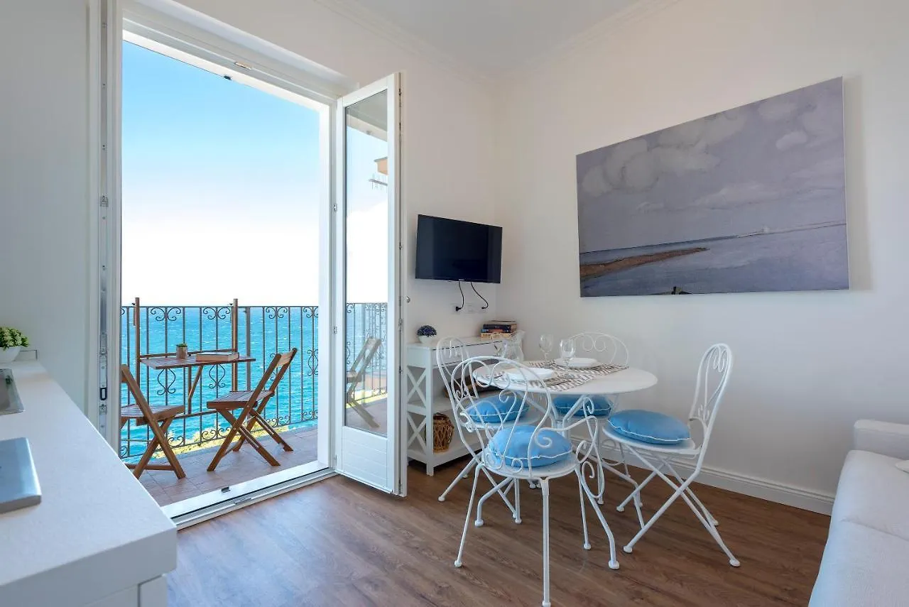 “Cielo E Mare”, Casetta Nel Cuore Del Borgo Antico / “Sky & Sea”, Charming In The Heart Of Old Village Кастельсардо 0*,  Италия