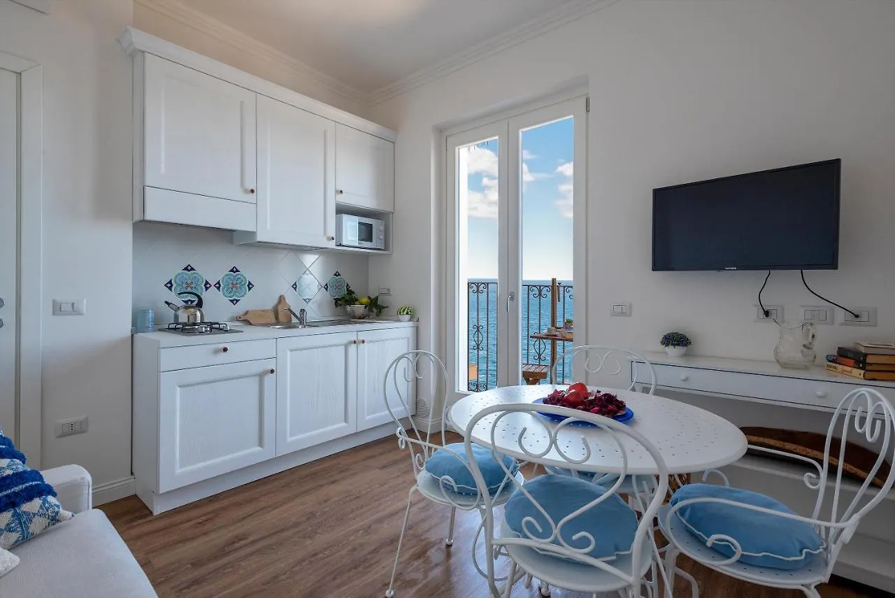 Апартаменты “Cielo E Mare”, Casetta Nel Cuore Del Borgo Antico / “Sky & Sea”, Charming In The Heart Of Old Village Кастельсардо Италия